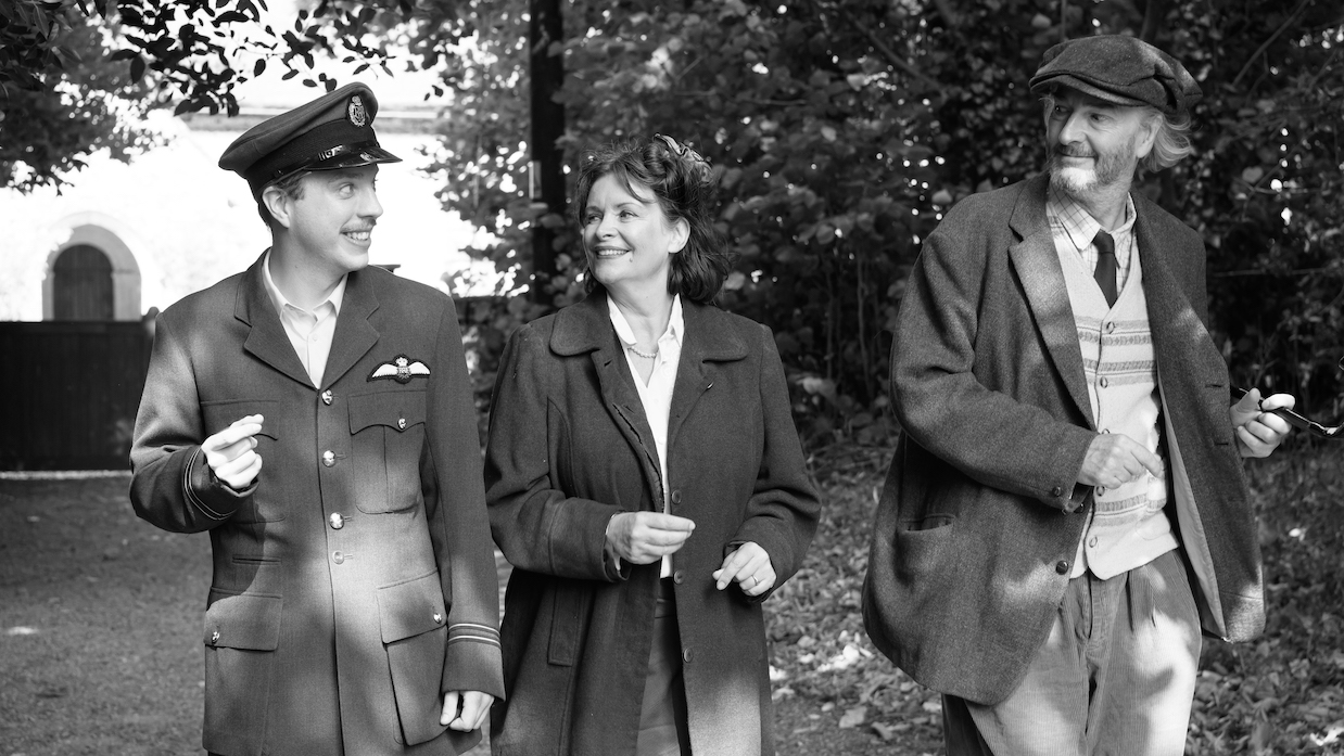 As The Farmer in Hitchhiker, with Charlie Randall as The Pilot and Agnes Lillis as The Mother. Music video by Zingaro Blue (2024)